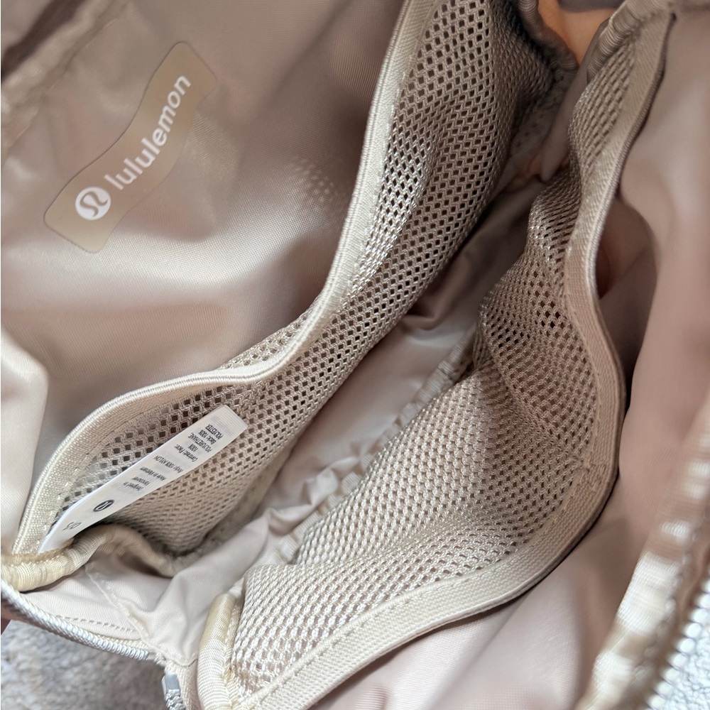 lululemon athletica Beige Logo Crossbody Pouch - Picture 3 of 3